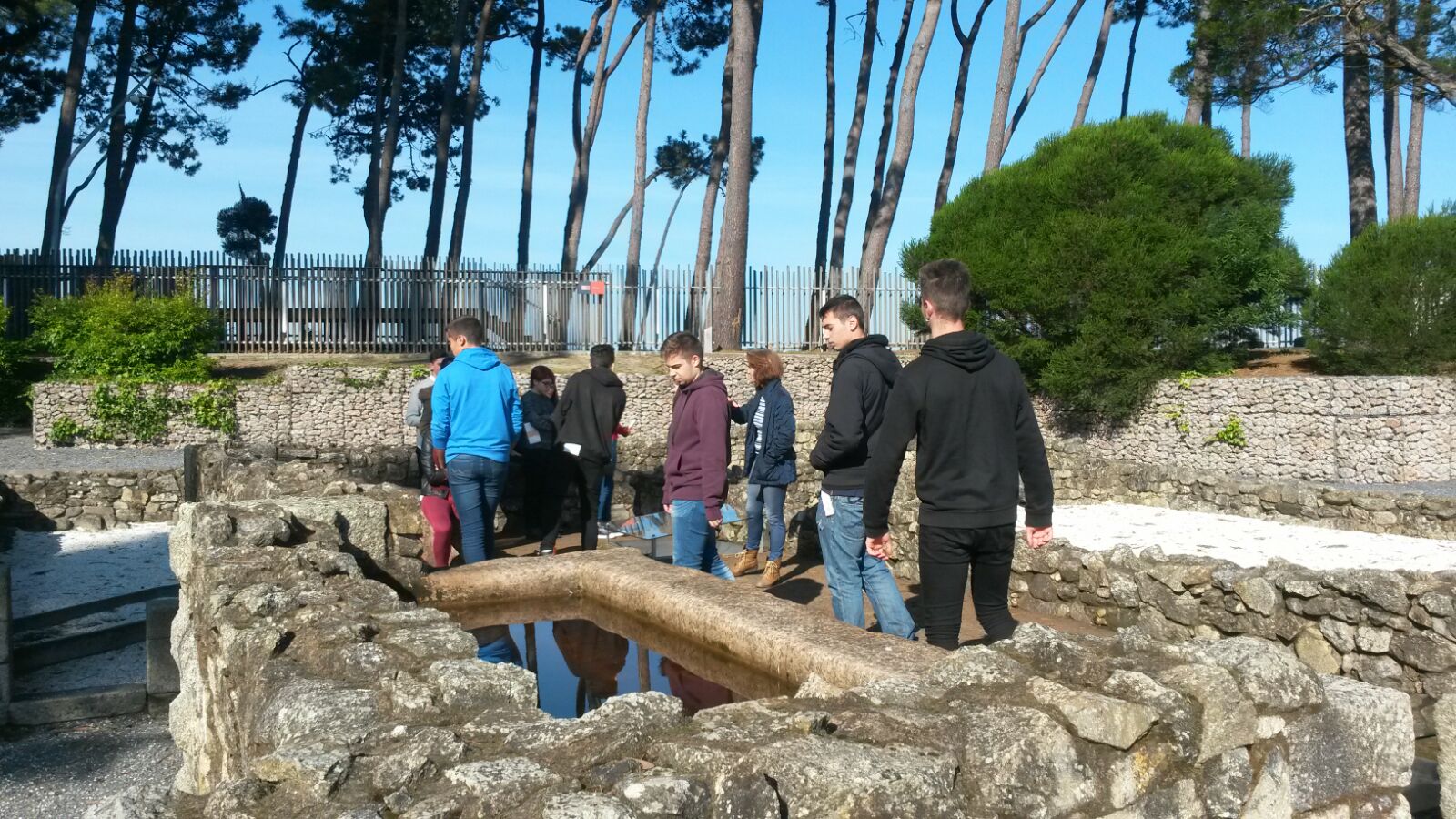 VISITA DE 1º DE BACHARELATO I? VILA ROMANA DE TORALLA